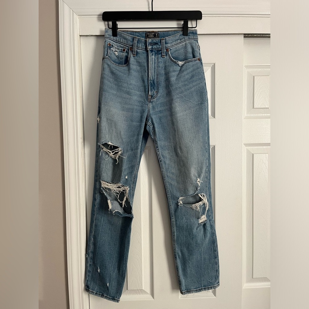 Abercrombie Ultra High Rise Mom Jean
